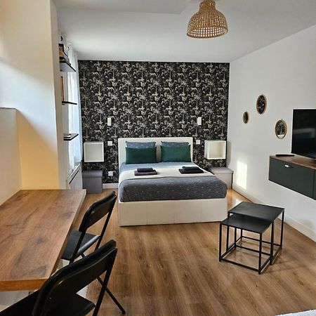 Superbe Appt Avec Cour Et Parking Gratuit A 5Min De La Cite Medievale Carcassonne Bagian luar foto